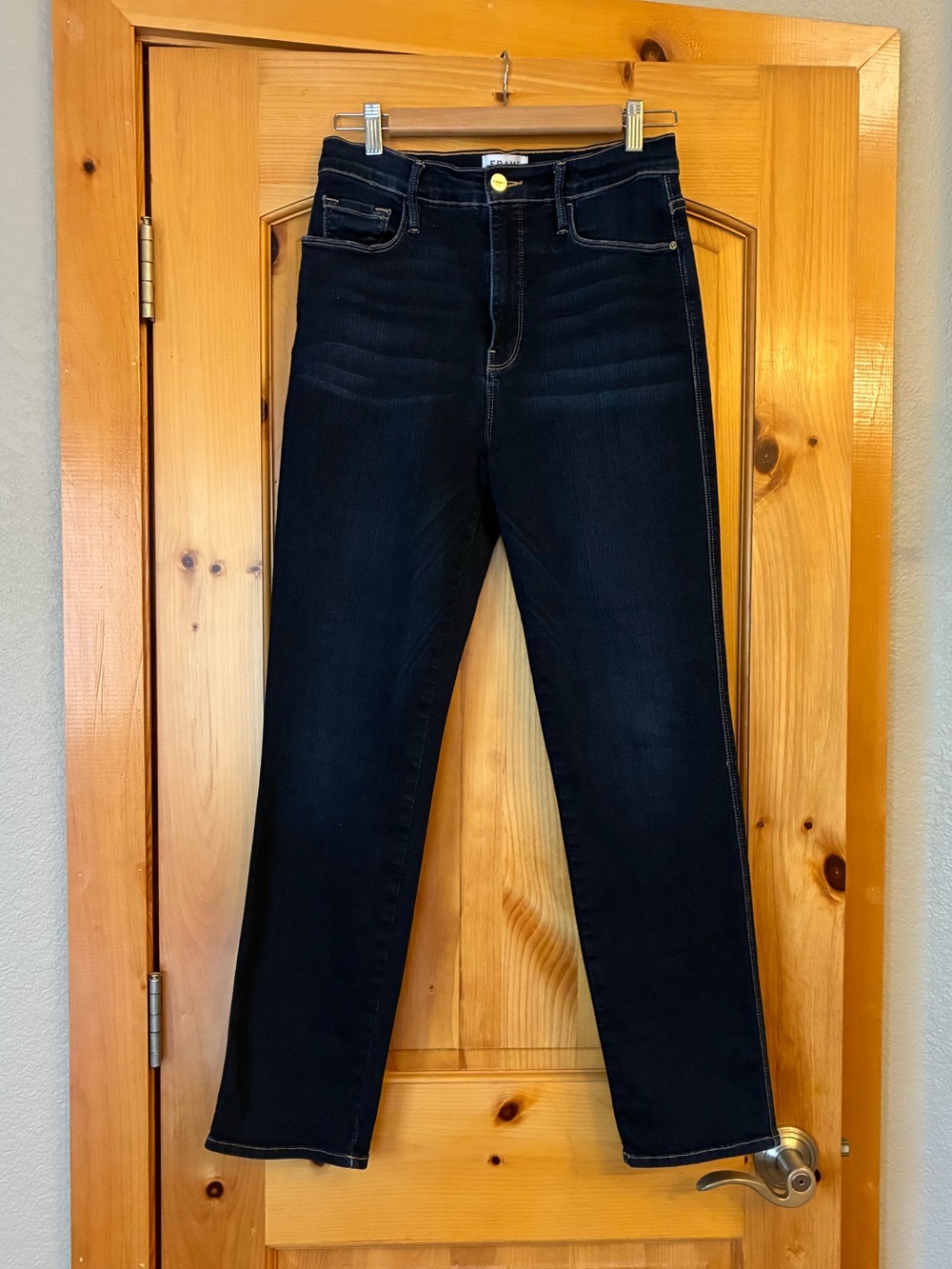 Frame Denim Le Sylvie Slender Dark Wash Straight-Leg Jeans